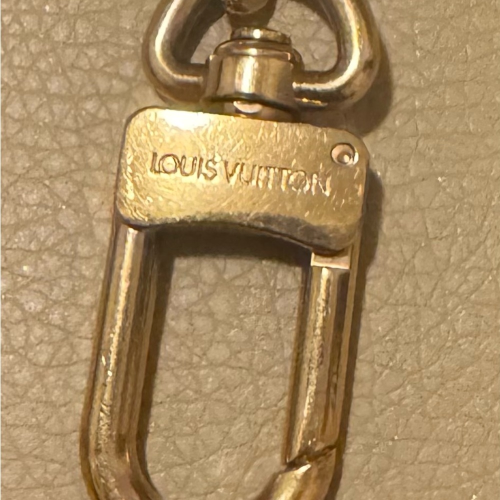 Authentic Louis Vuitton Anocre Key Ring - Picture 4 of 5